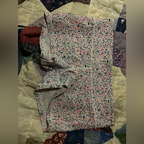 Fleo funfetti Shorts - Picture 2 of 3